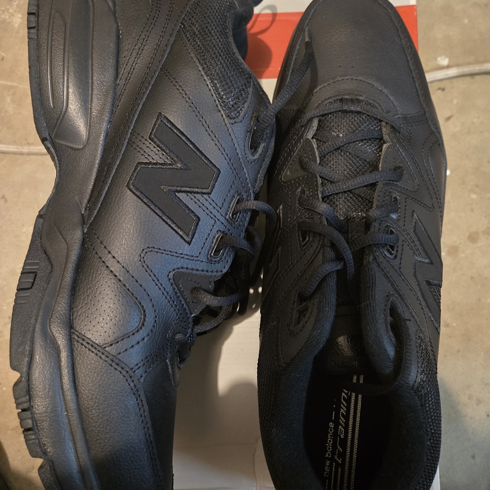 New Balance Men's Black Sneakers